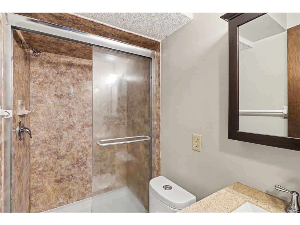 4490 Woodgate Point Eagan MN 55122 7093993 image13