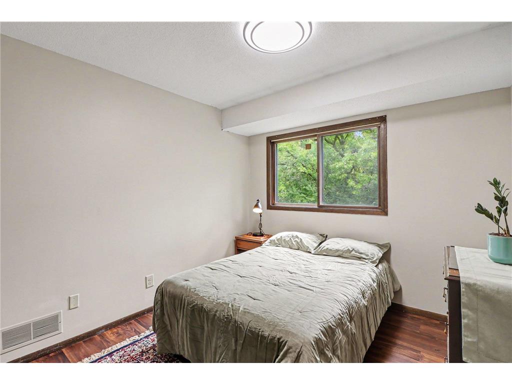 4490 Woodgate Point Eagan MN 55122 7093993 image14