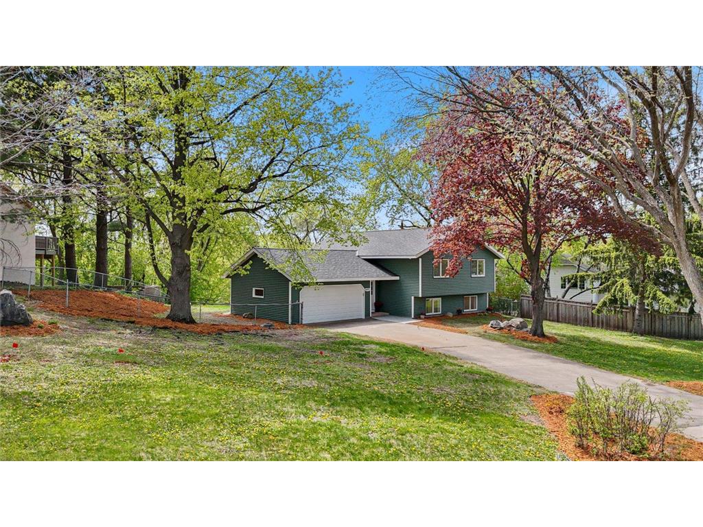 4497 Evergreen Drive Vadnais Heights MN 55127 7009663 image1