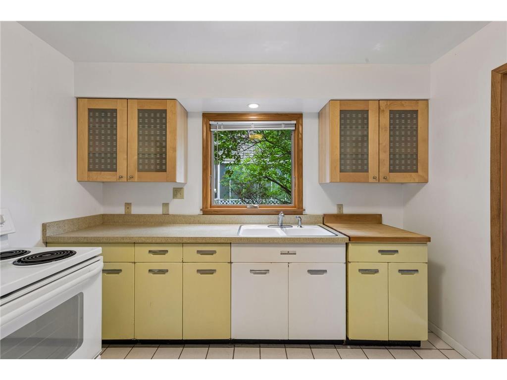45 Albert Street S #4 Saint Paul MN 55105 7077460 image12