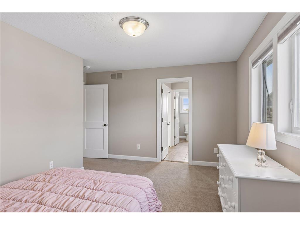 45 Monarch Way North Oaks MN 55127 7070031 image26