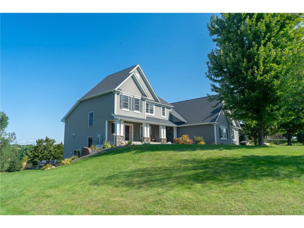 450 Bluebird Drive N Saint Joseph Twp WI 54016 6597735 image1