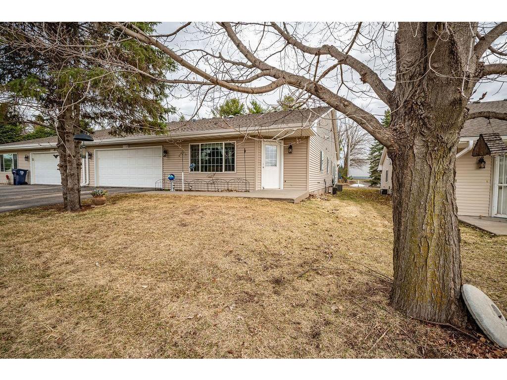 450 W Cairns Street #D Ellsworth WI 54011 7041876 image1