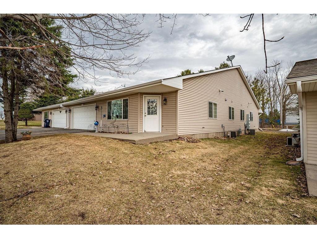 450 W Cairns Street #D Ellsworth WI 54011 7041876 image11