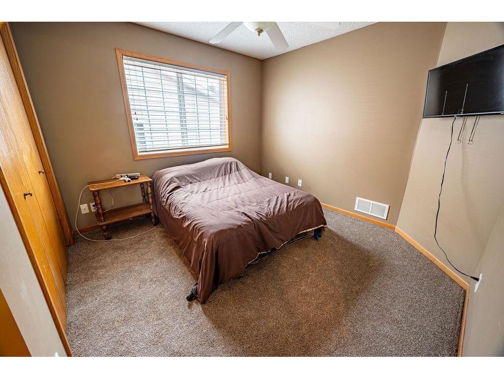 450 W Cairns Street #D Ellsworth WI 54011 7041876 image8