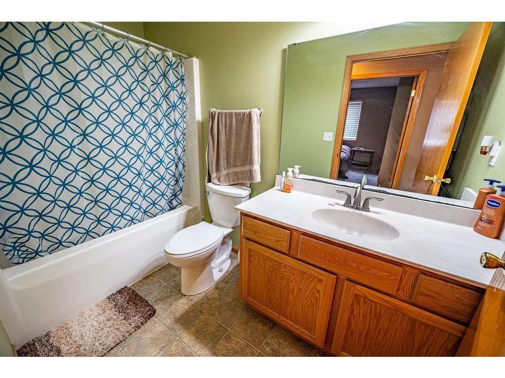 450 W Cairns Street #D Ellsworth WI 54011 7041876 image9