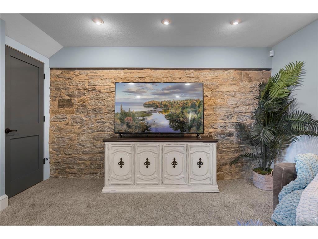 4500 Abbott Avenue S Minneapolis MN 55410 7024373 image47