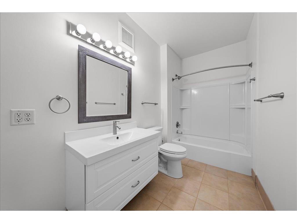 4500 Chicago Avenue S #210 Minneapolis MN 55407 7058214 image17