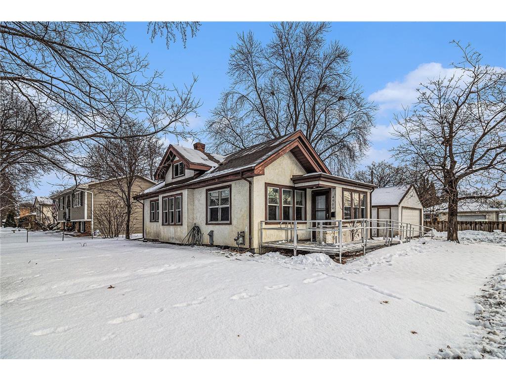 4500 Ewing Avenue N Robbinsdale MN 55422 7016344 image1