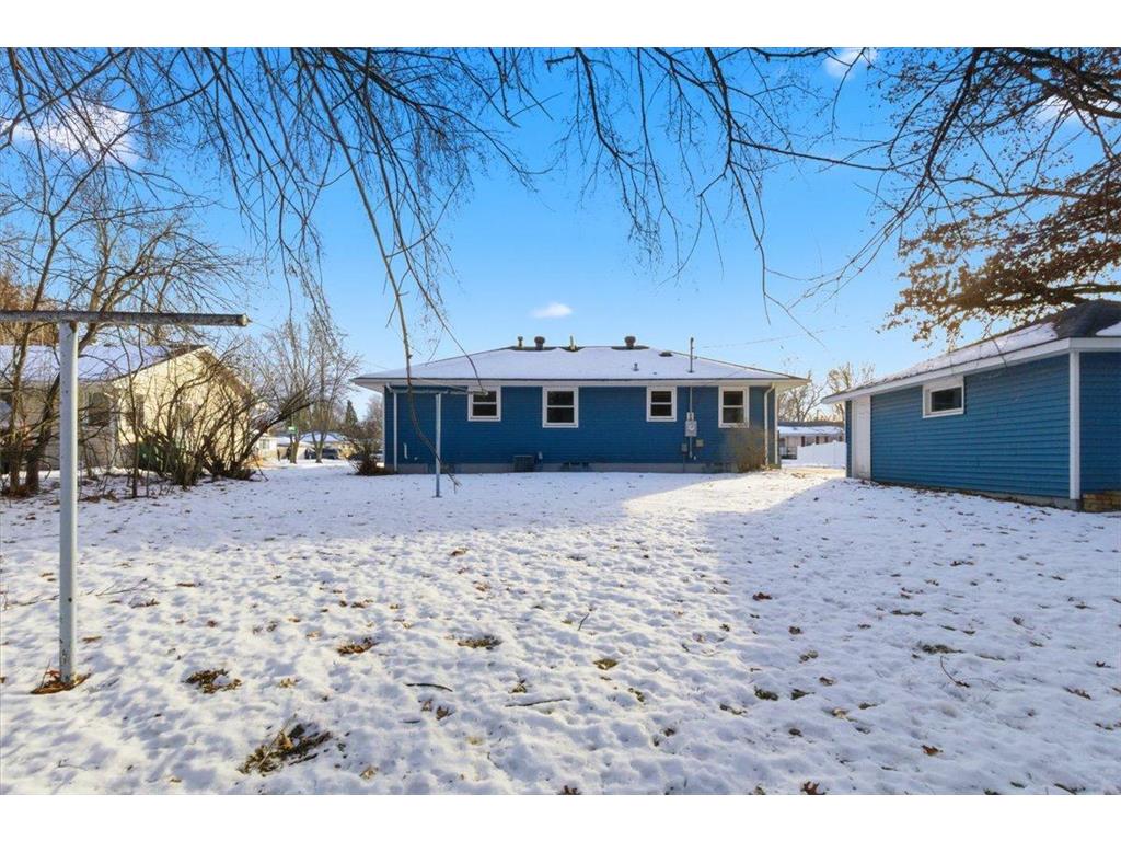4500 Woodbine Lane N Brooklyn Center MN 55429 7002113 image35