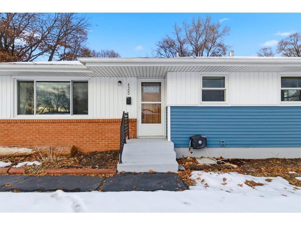 4500 Woodbine Lane N Brooklyn Center MN 55429 7002113 image4