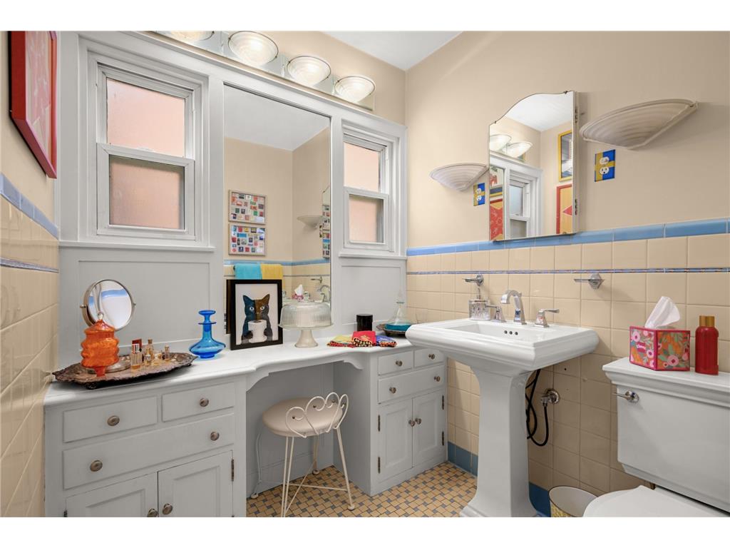 4504 Park Avenue Minneapolis MN 55407 7088022 image13