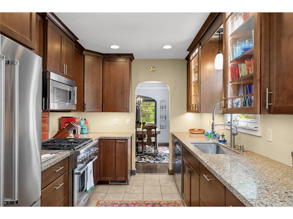 4504 Park Avenue Minneapolis MN 55407 7088022 image3