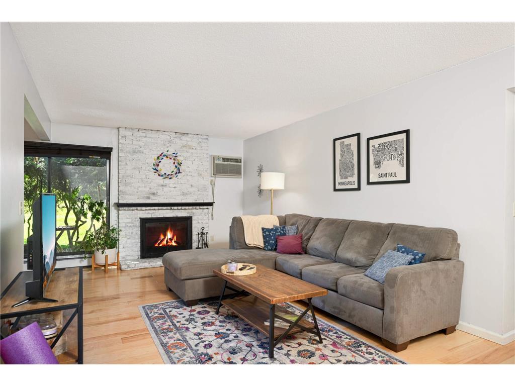 4508 Cedar Lake Road S #2 Saint Louis Park MN 55416 6714478 image1