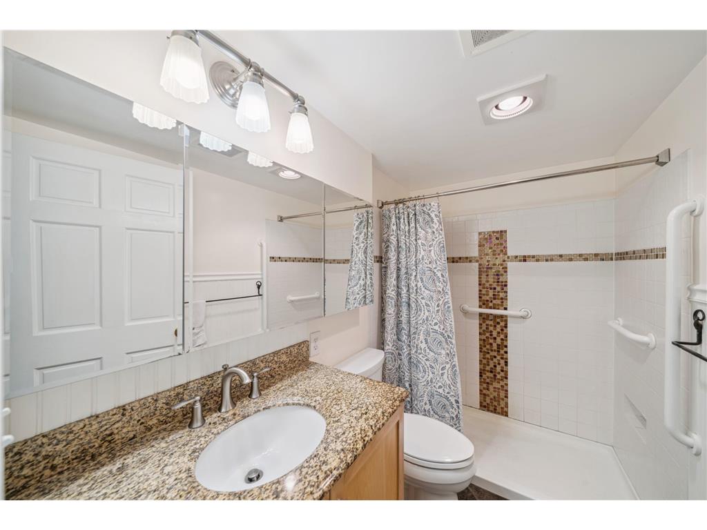 451 E Johnson Street River Falls WI 54022 6778934 image16