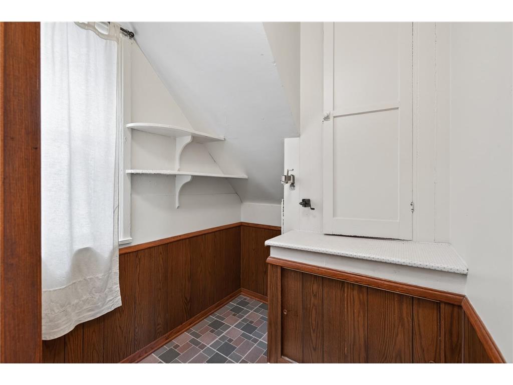 451 Madison Street NE Minneapolis MN 55413 7047723 image18