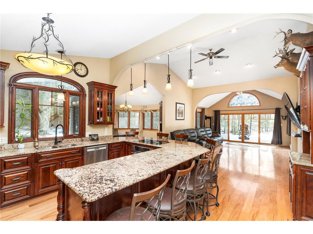 4512 Boulder Dam Road Duluth MN 55803 7043224 image28