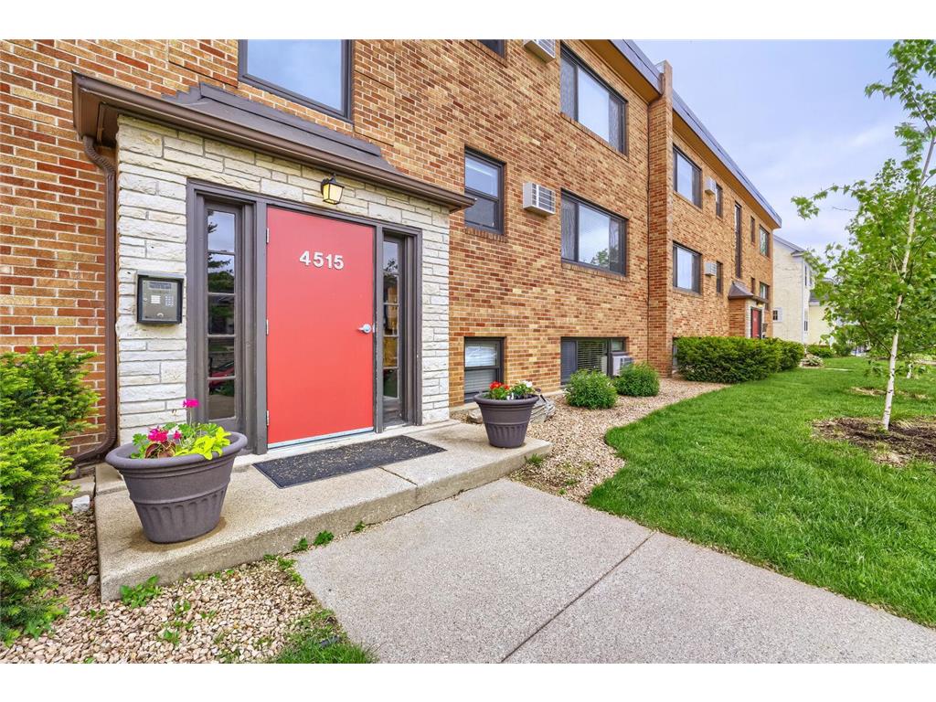 4515 Grand Avenue S #103 Minneapolis MN 55419 7046940 image1