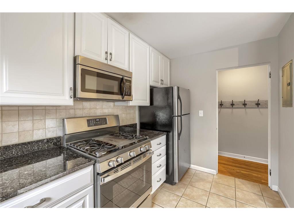 4515 Grand Avenue S #103 Minneapolis MN 55419 7046940 image5