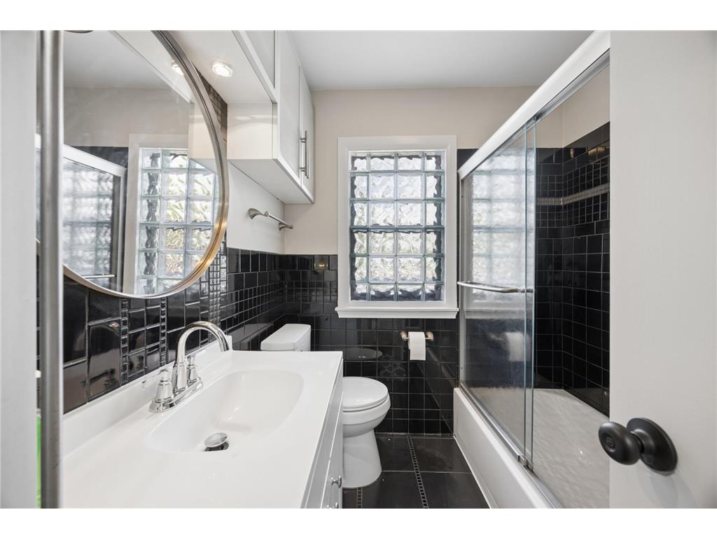 4515 Welcome Avenue N Crystal MN 55422 7076784 image20
