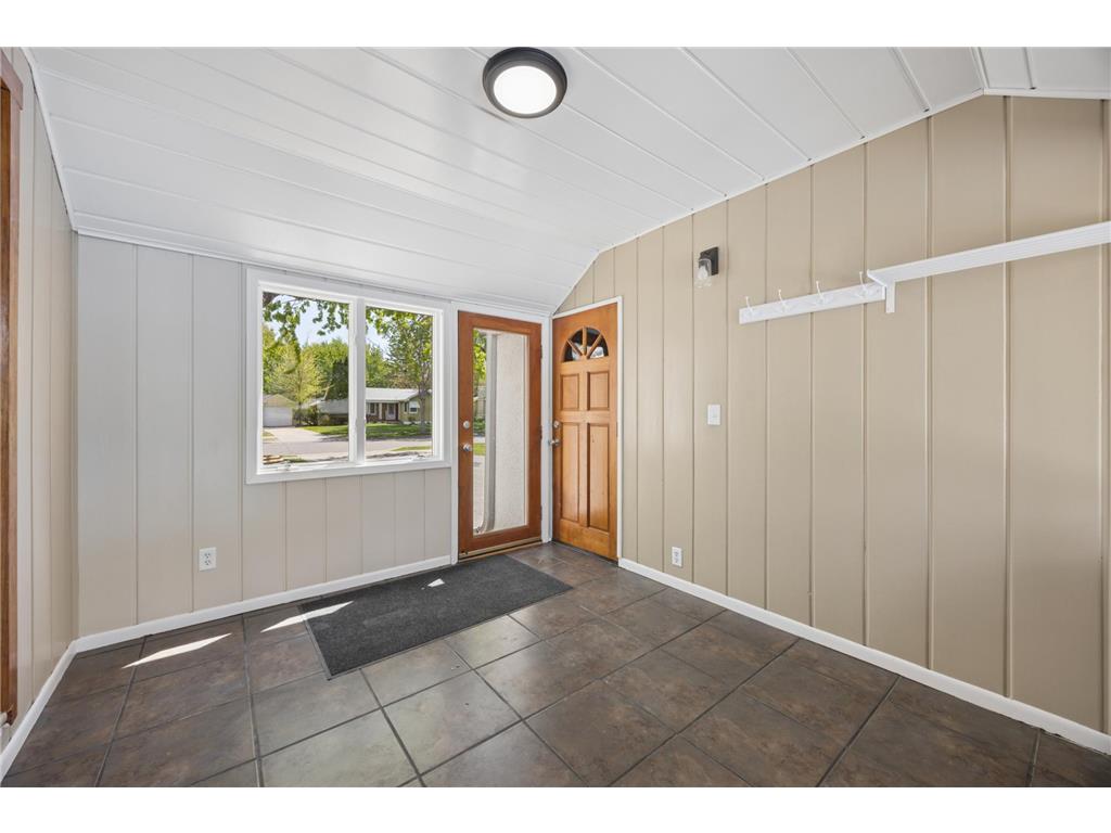 4515 Welcome Avenue N Crystal MN 55422 7076784 image3