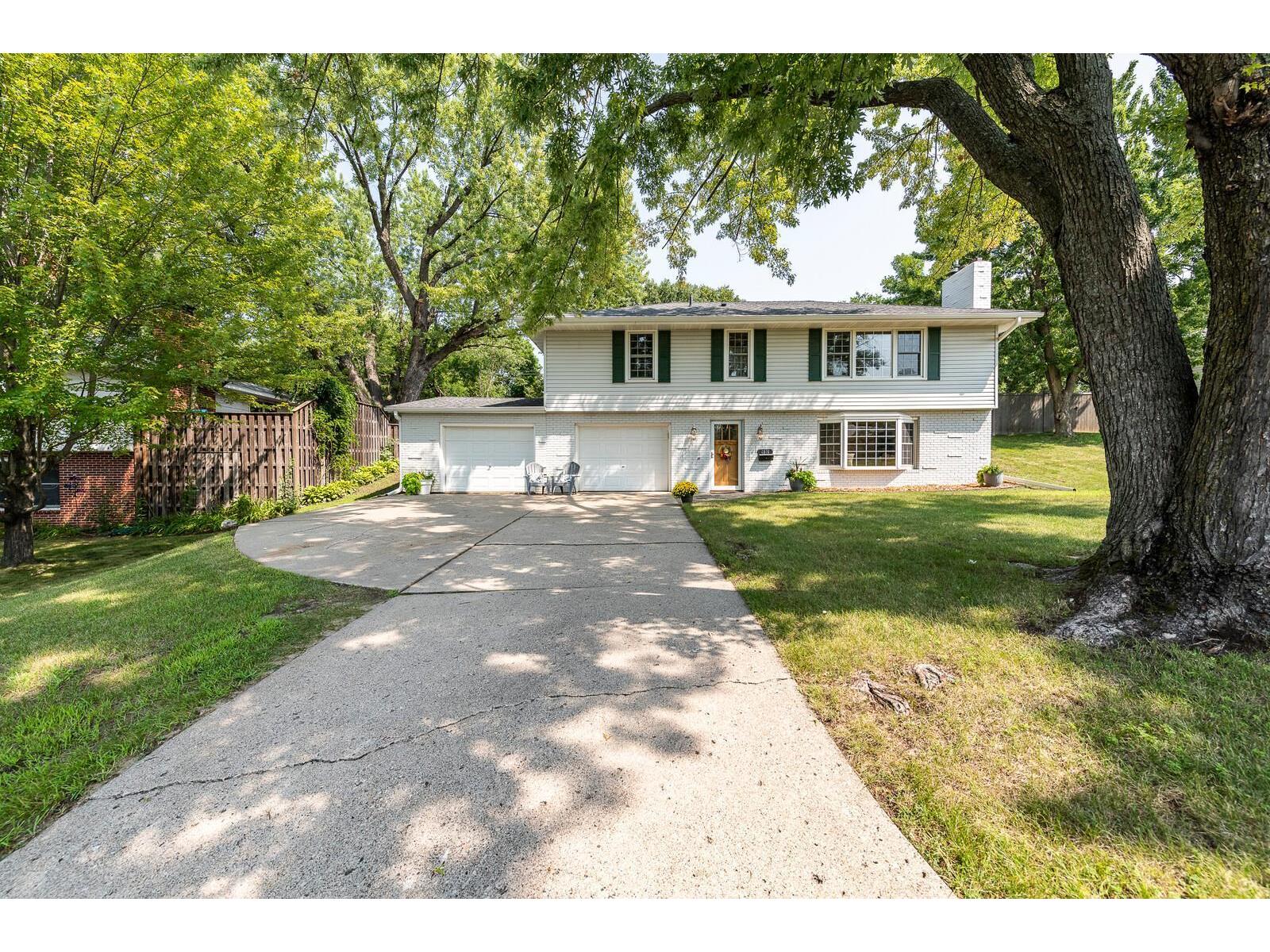 4516 W 88th Street, Bloomington, MN, 55437 MLS 6091671 Edina Realty