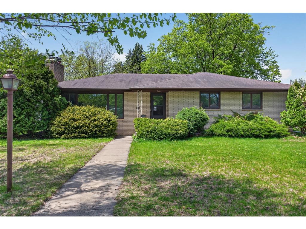 4517 Beard Avenue N Robbinsdale MN 55422 7072603 image2