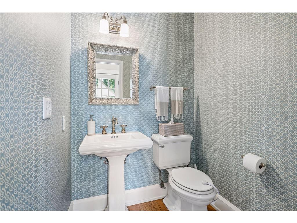 4517 Wooddale Avenue Edina MN 55424 7078640 image27