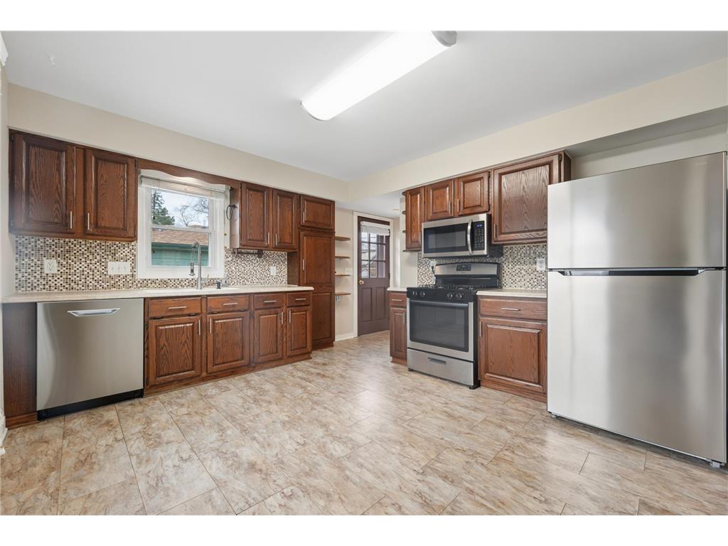 4518 Yates Avenue N Crystal MN 55422 6779991 image1