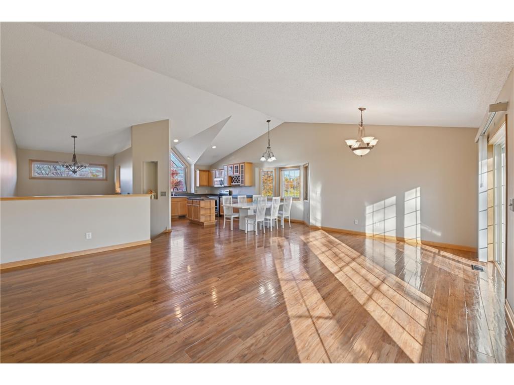 452 Park Circle Norwood Young America MN 55368 6805091 image4