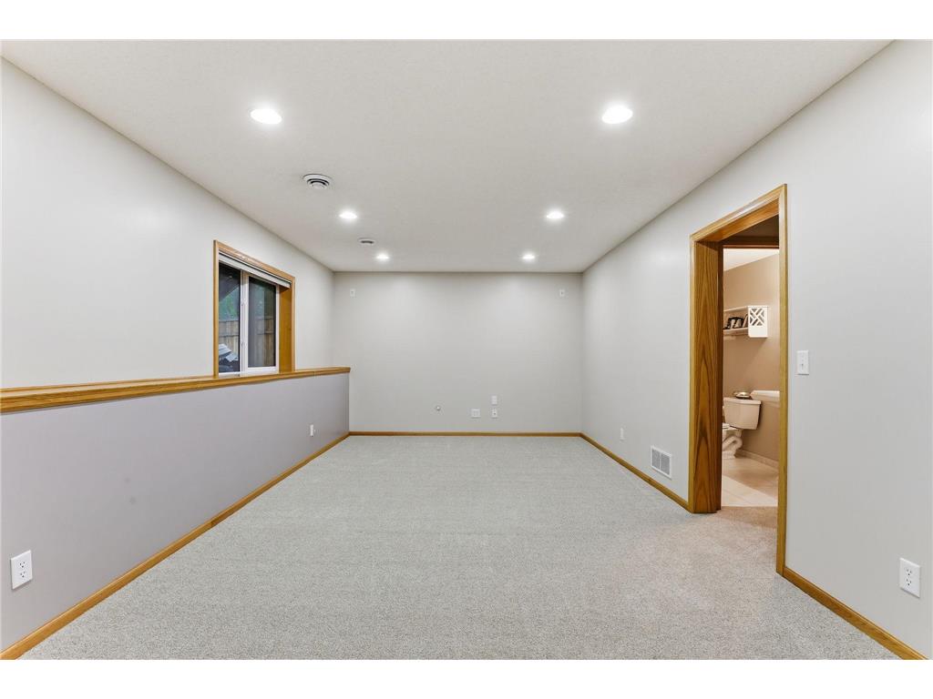 4522 Impatiens Avenue N Brooklyn Park MN 55443 7053858 image34
