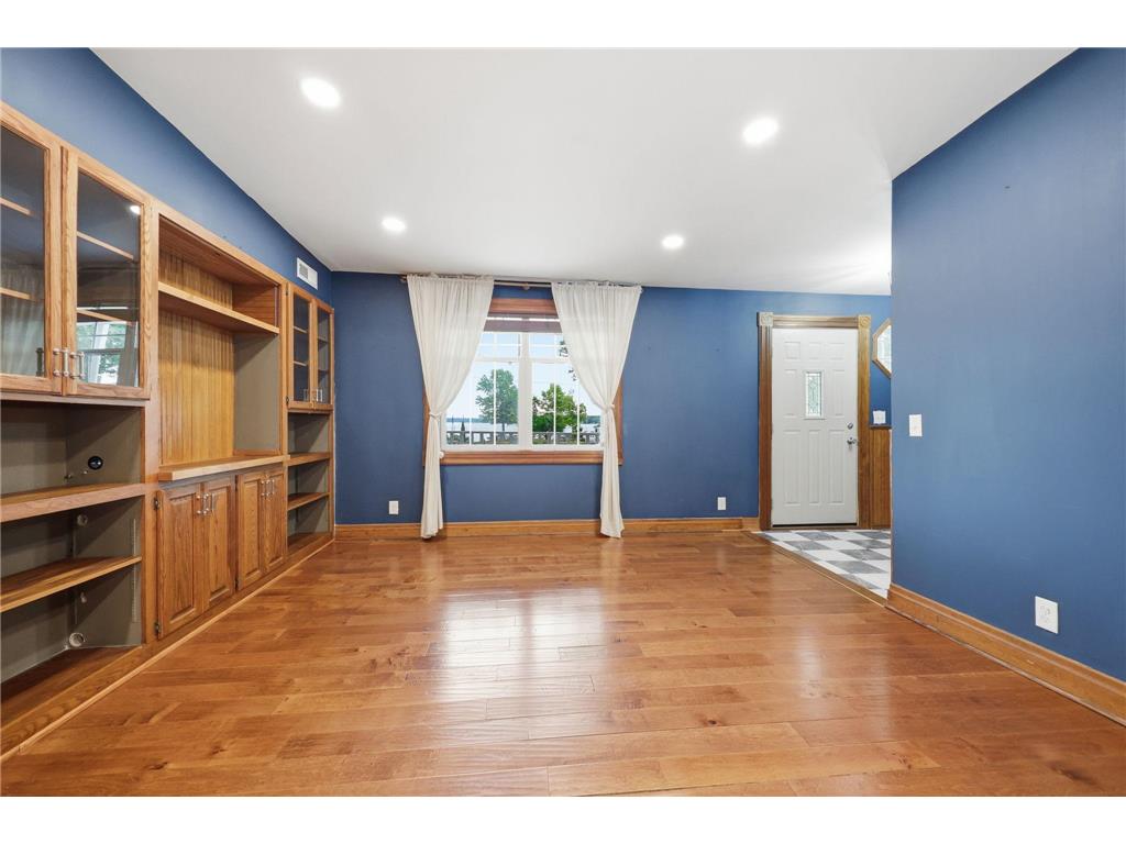 4523 Lincoln Avenue White Bear Lake MN 55110 - White Bear 7085570 image9
