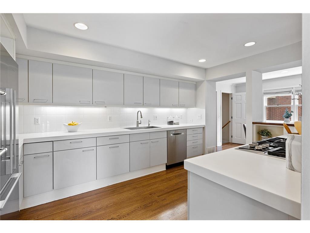 4524 Dupont Avenue S Minneapolis MN 55419 6810353 image13