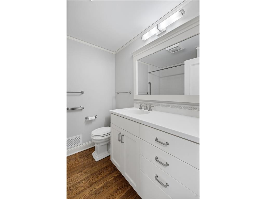 4524 Dupont Avenue S Minneapolis MN 55419 6810353 image26