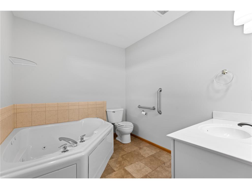 4524 Meadow Lakes Drive NW Rochester MN 55901 7078227 image12