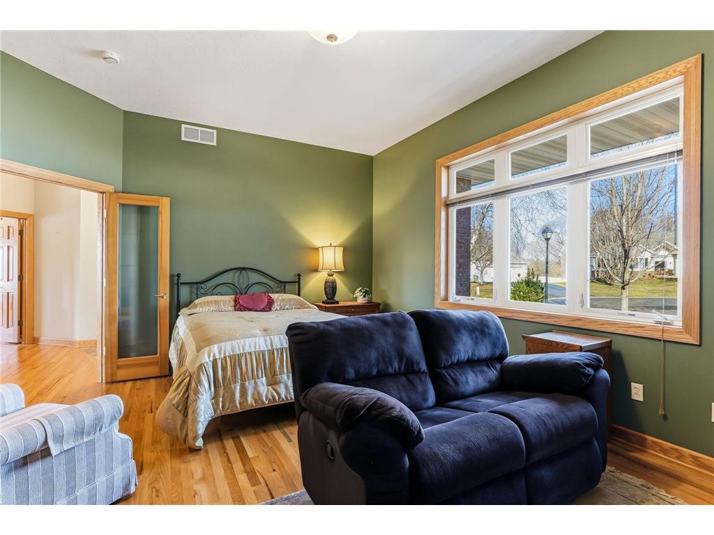 4525 Alicia Drive Eagan MN 55077 - Fish 7033526 image26