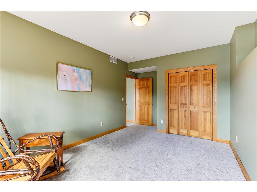 4525 Alicia Drive Eagan MN 55077 - Fish 7033526 image49