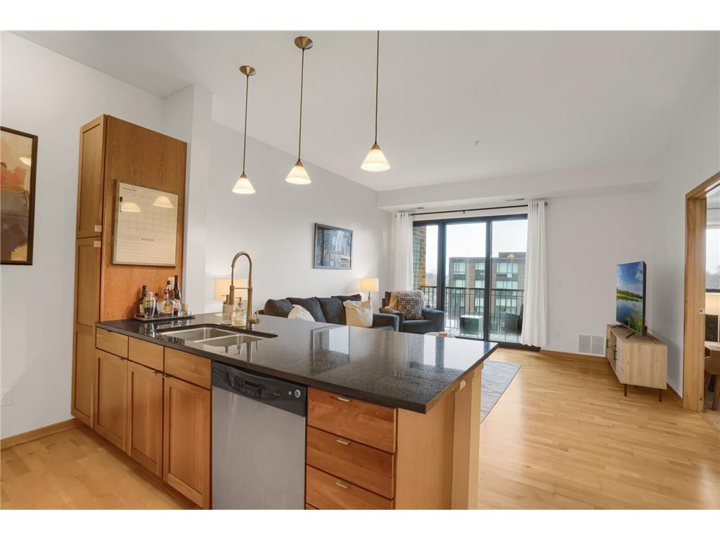 4525 Park Commons Drive #403 Saint Louis Park MN 55416 6342087 image1