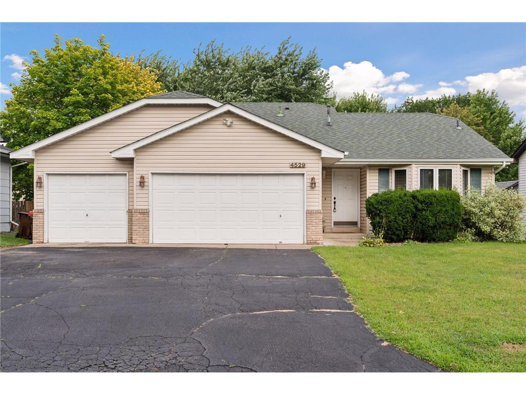 4529 Helena Road N Oakdale MN 55128 6578227 image1