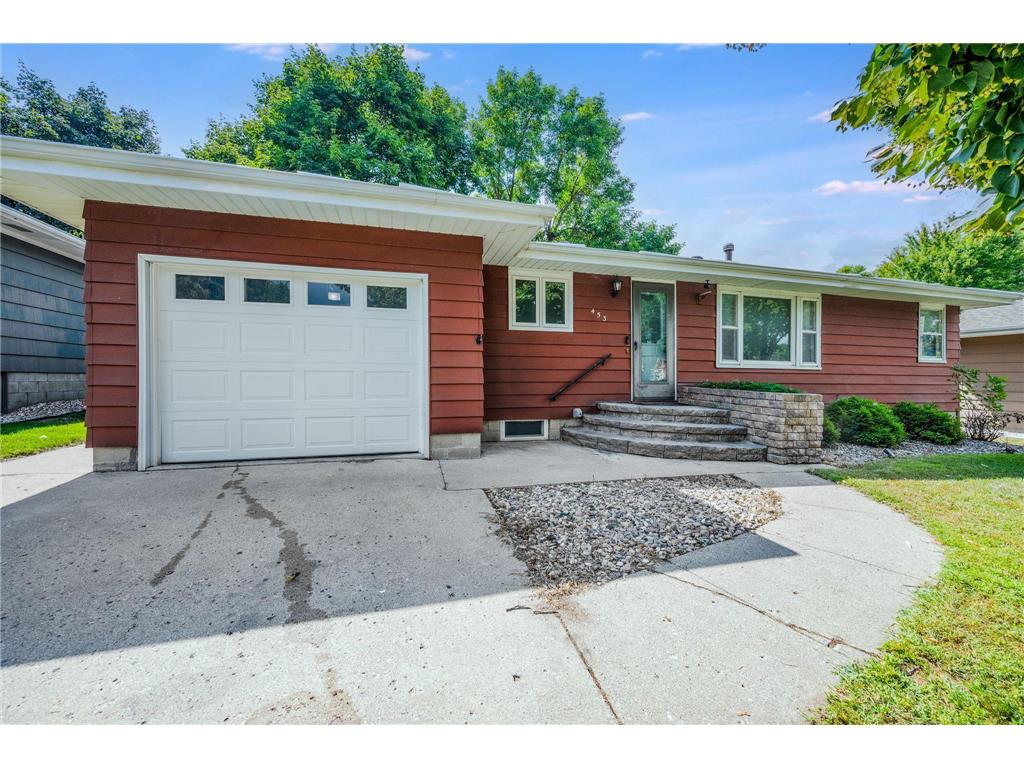 453 17th Street Windom MN 56101 6785421 image1