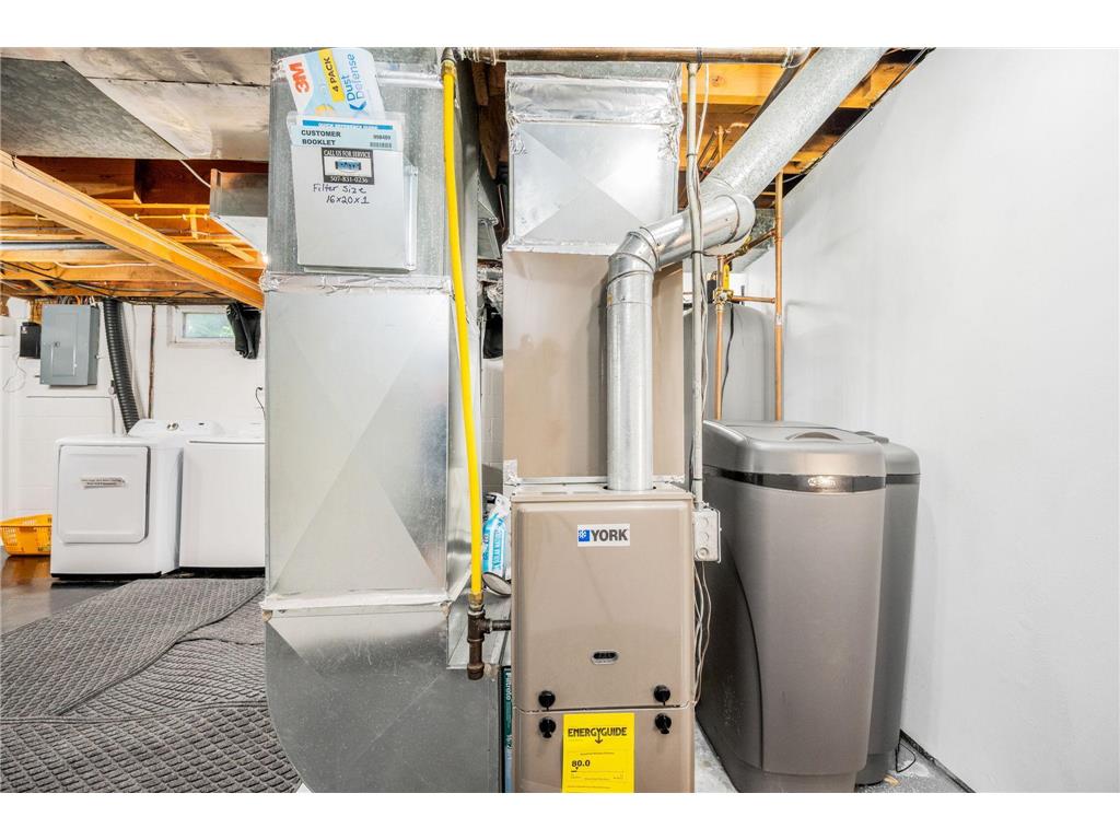 453 17th Street Windom MN 56101 6785421 image21