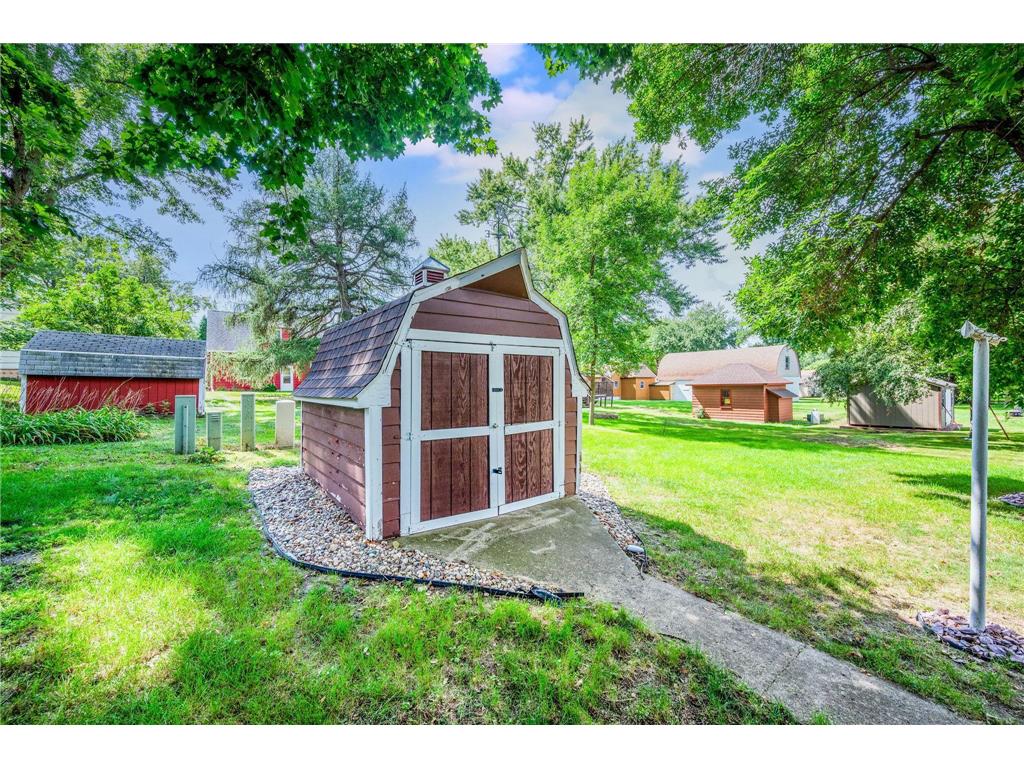 453 17th Street Windom MN 56101 6785421 image32