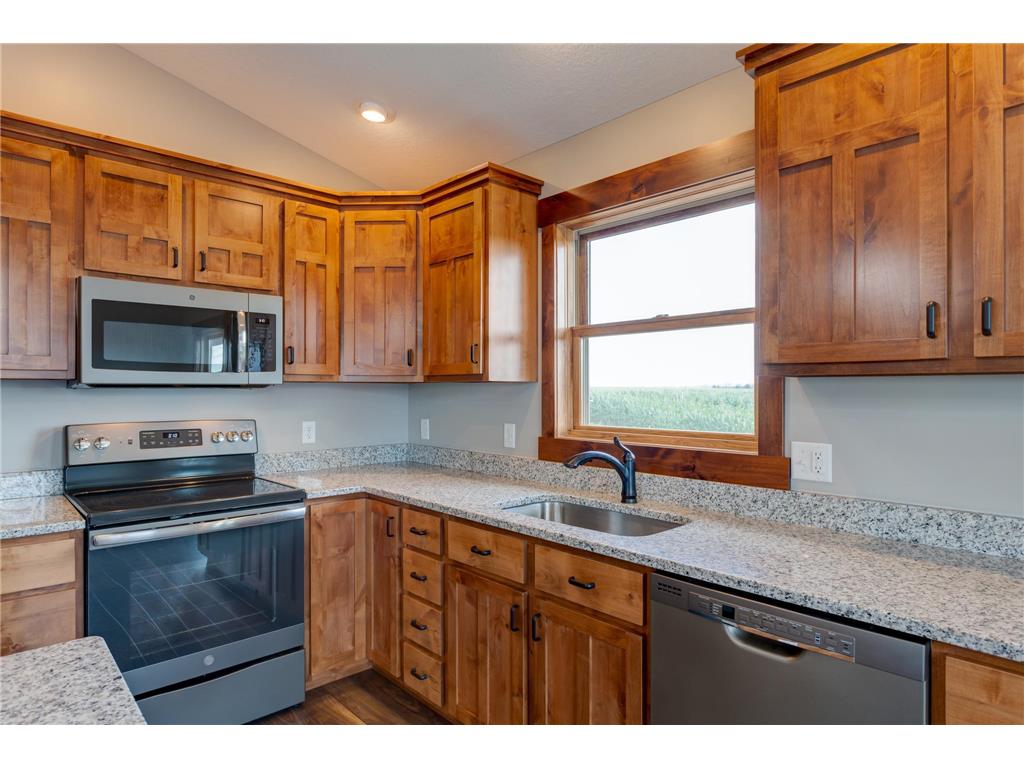 453 Coyote Way New Richmond WI 54017 7028468 image4