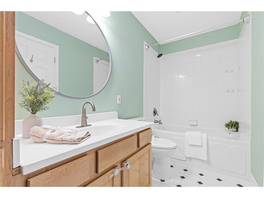 453 Pascal Street S Saint Paul MN 55105 7048885 image18