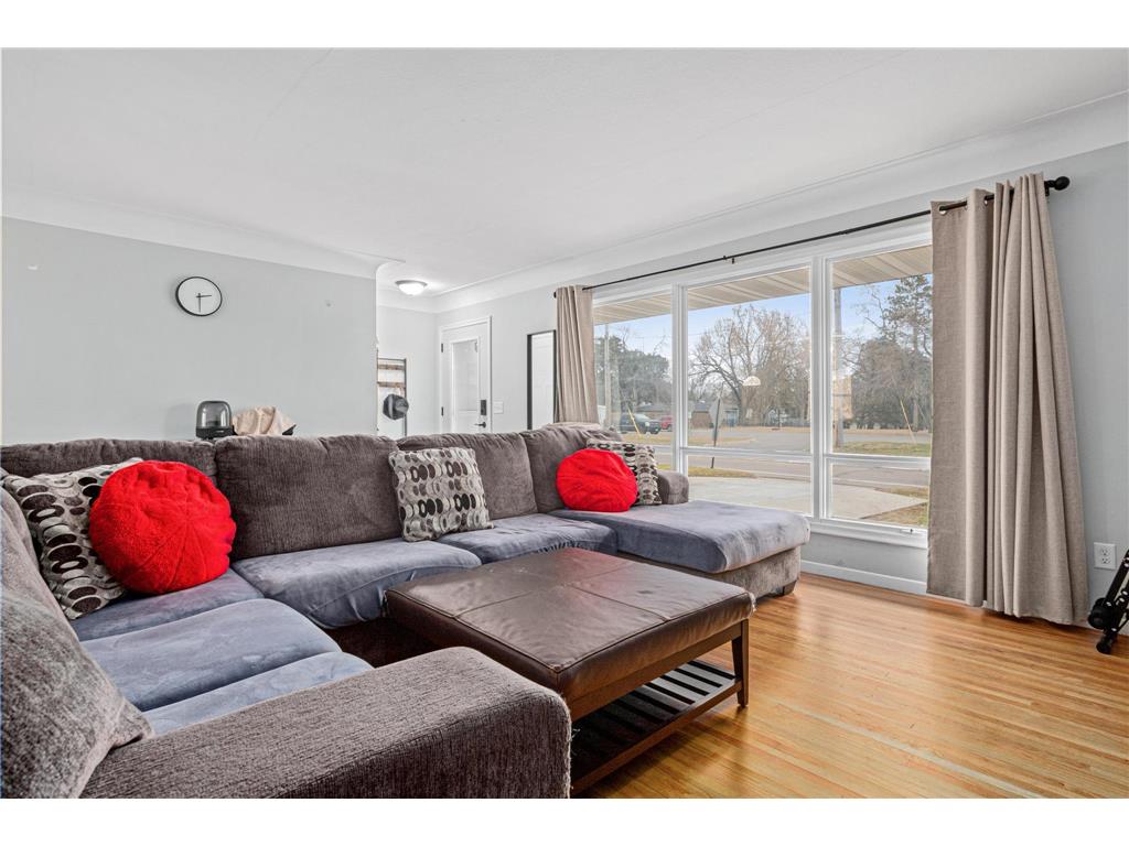 4531 France Avenue N Robbinsdale MN 55422 6821456 image4