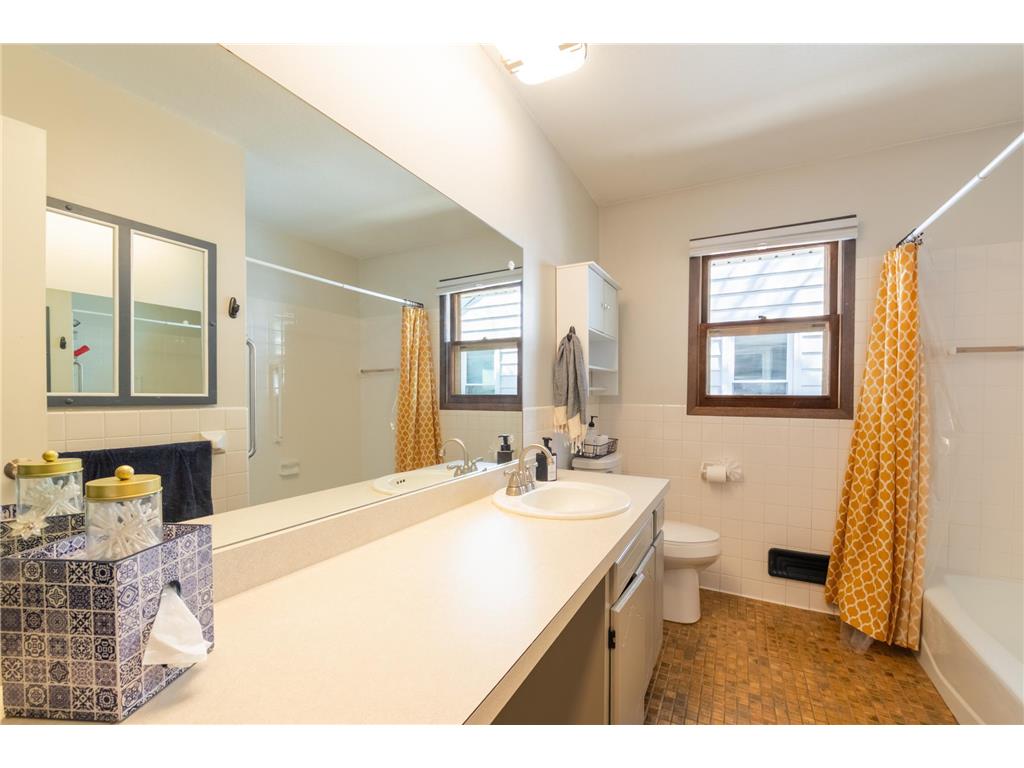 4531 Oliver Avenue N Minneapolis MN 55412 7039539 image13
