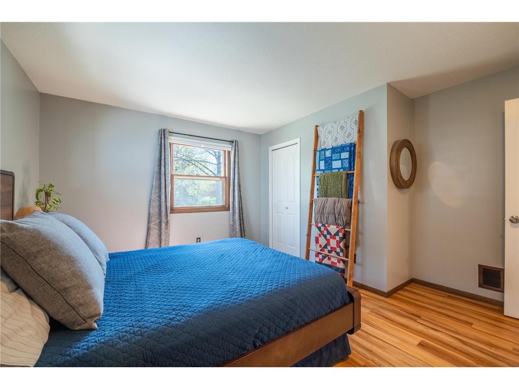 4531 Oliver Avenue N Minneapolis MN 55412 7039539 image16