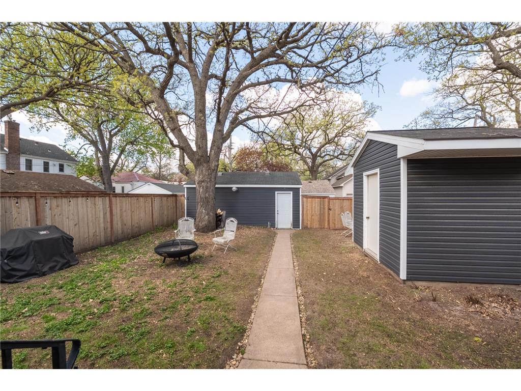 4531 Oliver Avenue N Minneapolis MN 55412 7039539 image25