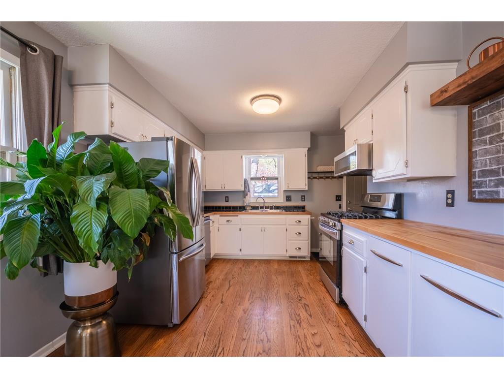 4531 Oliver Avenue N Minneapolis MN 55412 7039539 image6