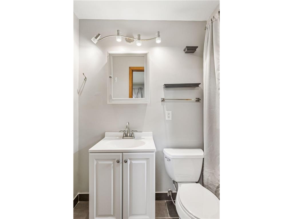 4532 Perry Avenue N Robbinsdale MN 55422 6788998 image10